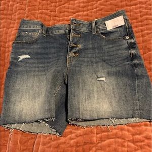Women’s Mid rise denim shorts NWT